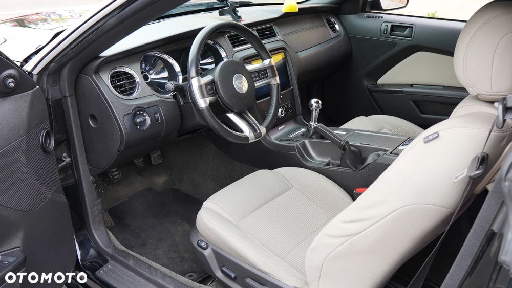 Ford Mustang 3.7 V6 - 24