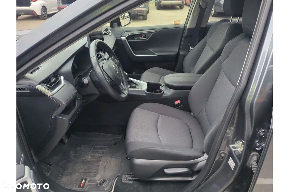 Toyota RAV4 - 5