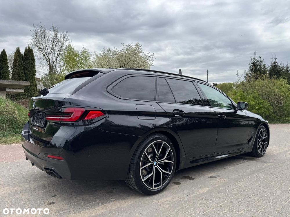 BMW Seria 5 520d xDrive M Sport sport - 9