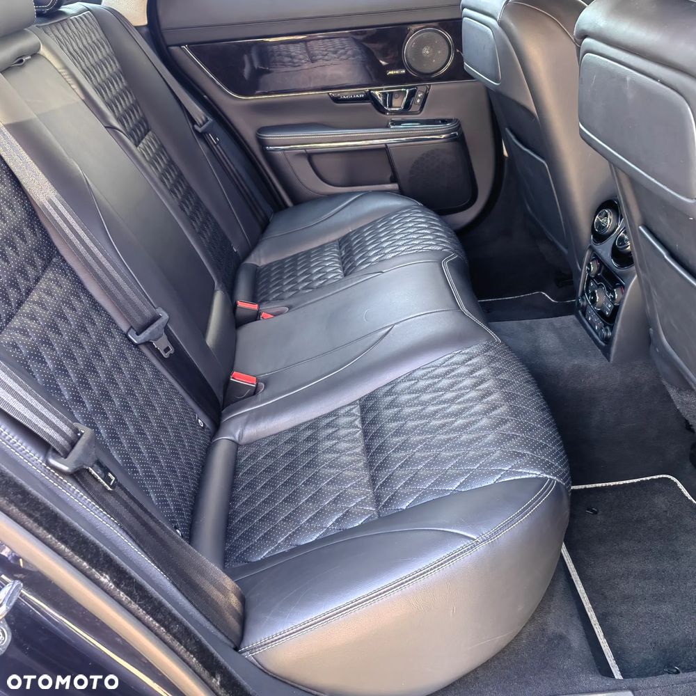 Jaguar XJ 3.0 D V6 Premium Luxury - 10