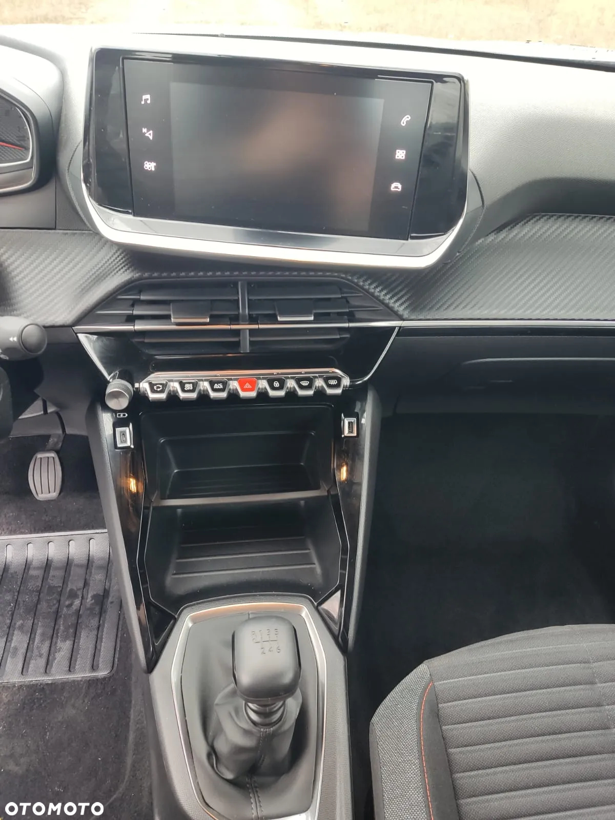 Peugeot 2008 - 14