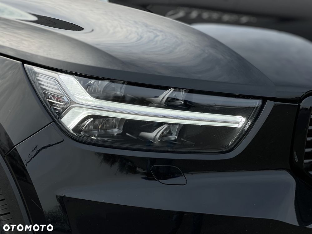 Volvo XC 40 T4 Plug-In Hybrid R-Design - 12
