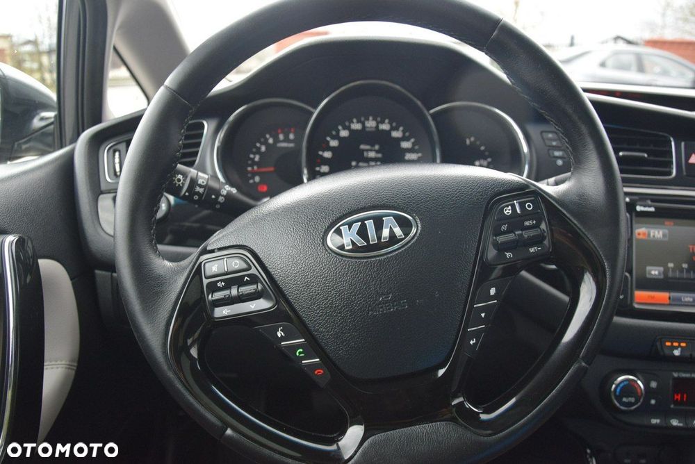 Kia Ceed 1.6 CRDi 128 ISG Spirit - 25
