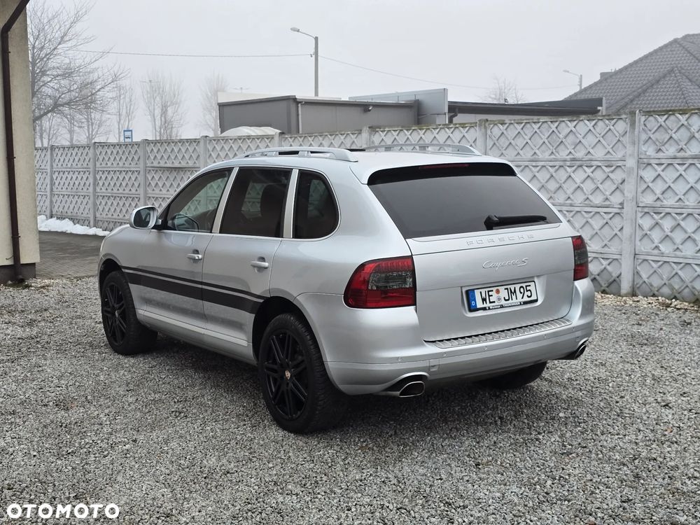 Porsche Cayenne - 11