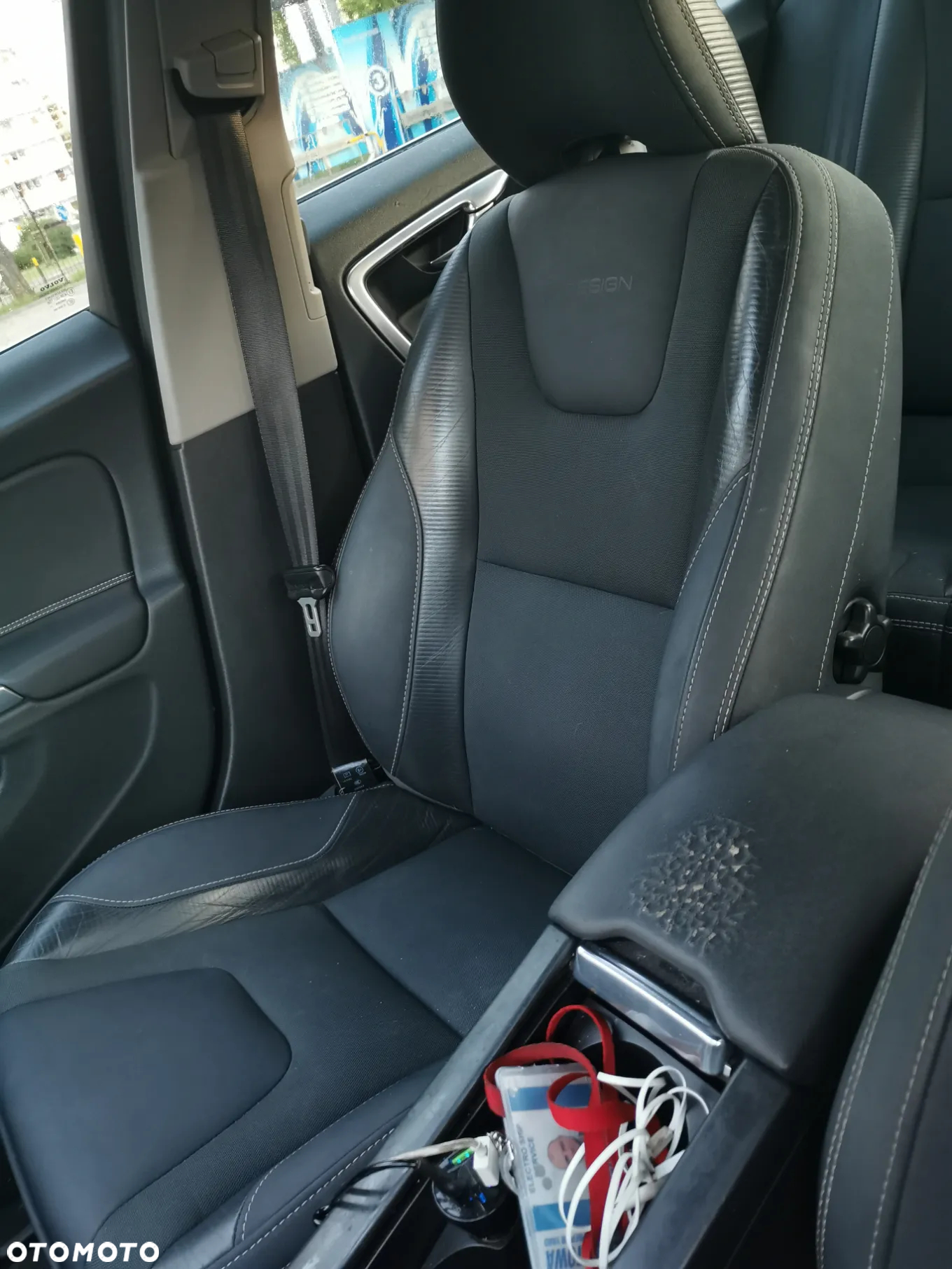 Volvo S60 D2 R-Design - 8