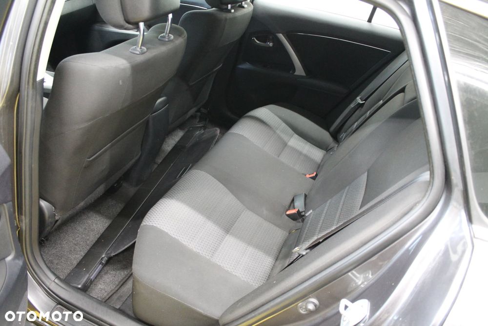 Toyota Avensis Touring Sports 1.8 Multidrive S Executive - 11