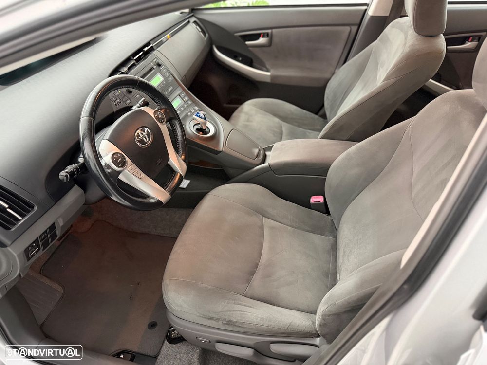 Toyota Prius 1.8 Premium - 9