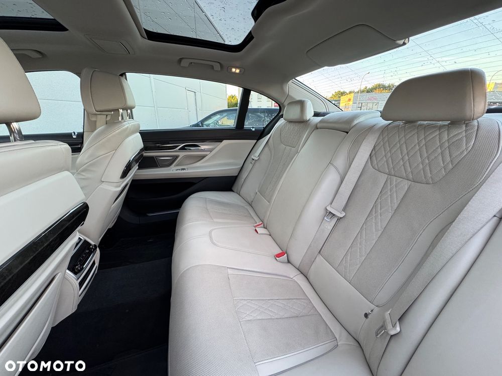 BMW Seria 7 740Li xDrive - 8