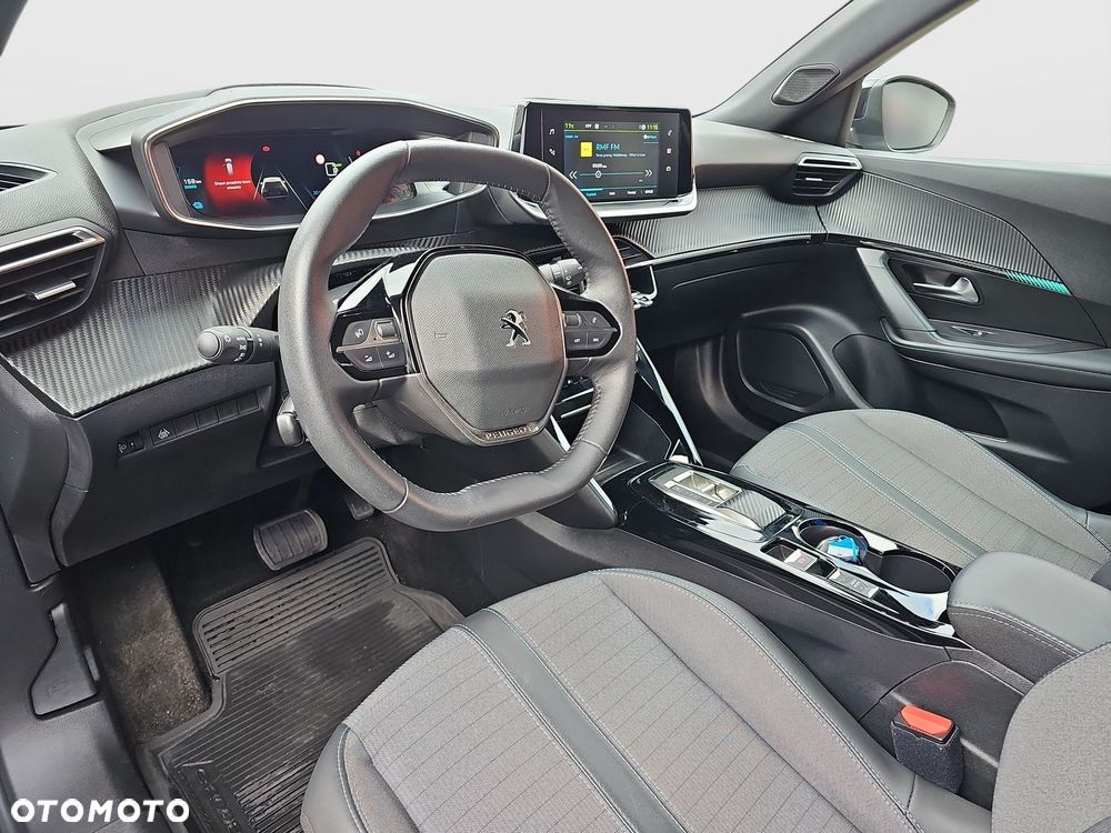 Peugeot 2008 50kWh Allure - 13