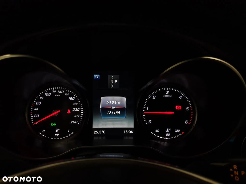 Mercedes-Benz GLC 220 d 4Matic 9G-TRONIC AMG Line - 8