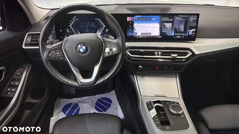 BMW Seria 3 318d mHEV - 14