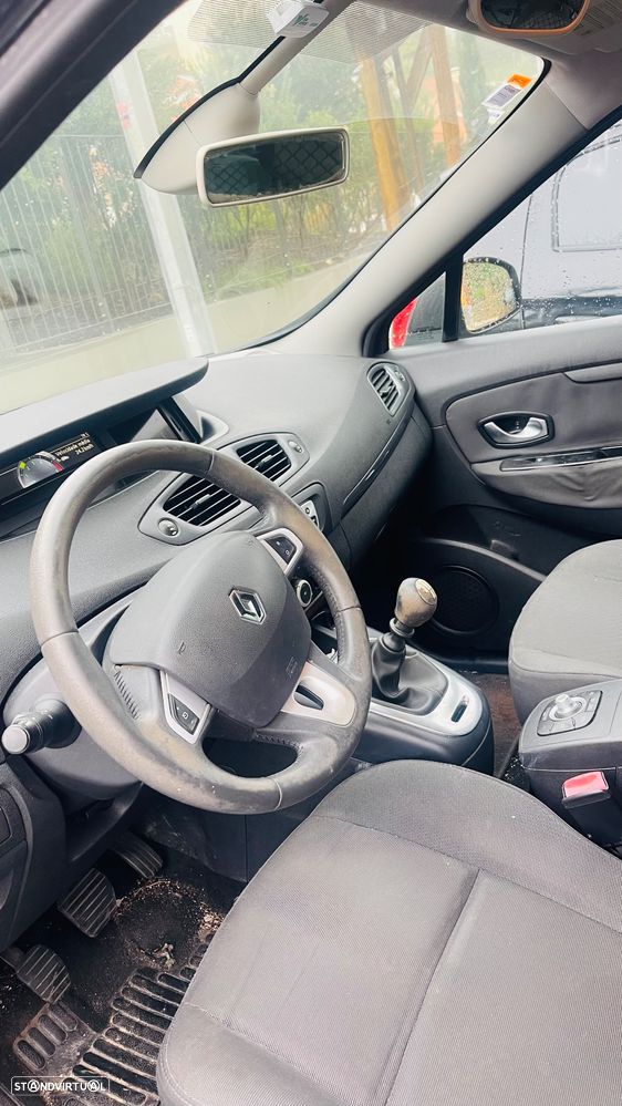 Renault Grand Scénic dCi 110 Expression - 9