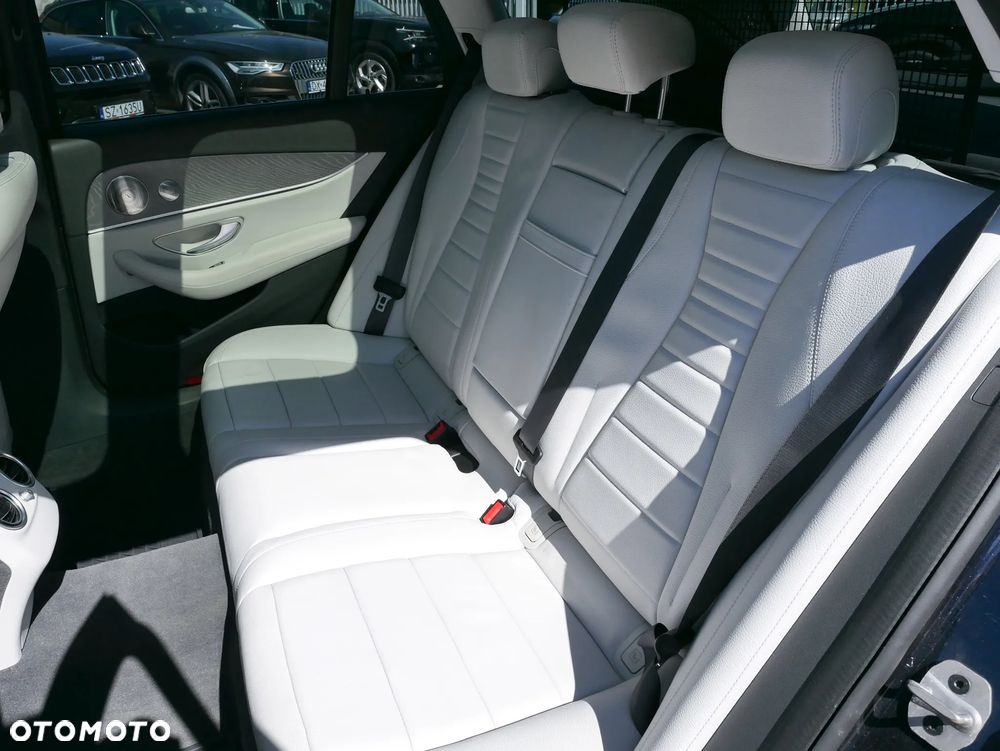 Mercedes-Benz Klasa E 300 de 9G-TRONIC Avantgarde - 25
