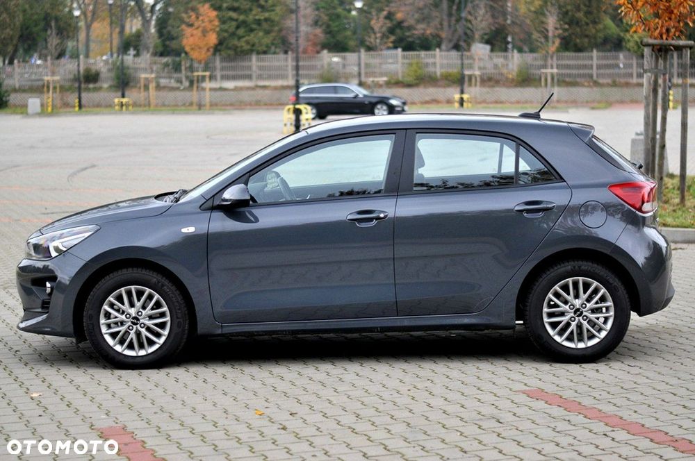 Kia Rio - 5