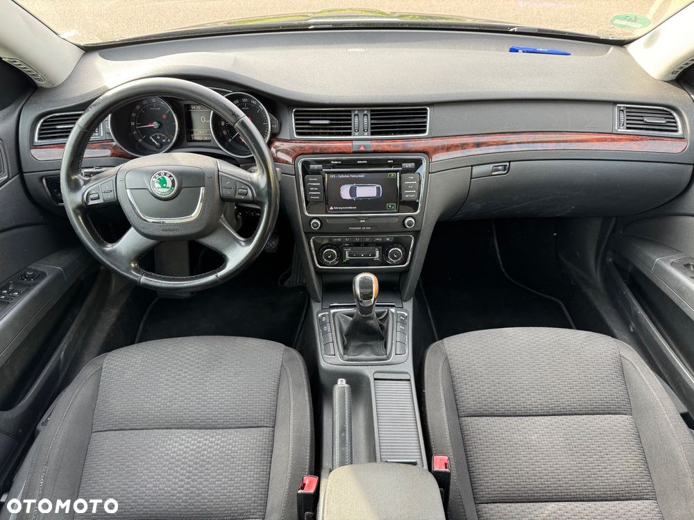 Skoda Superb 2.0 TDI Elegance - 16