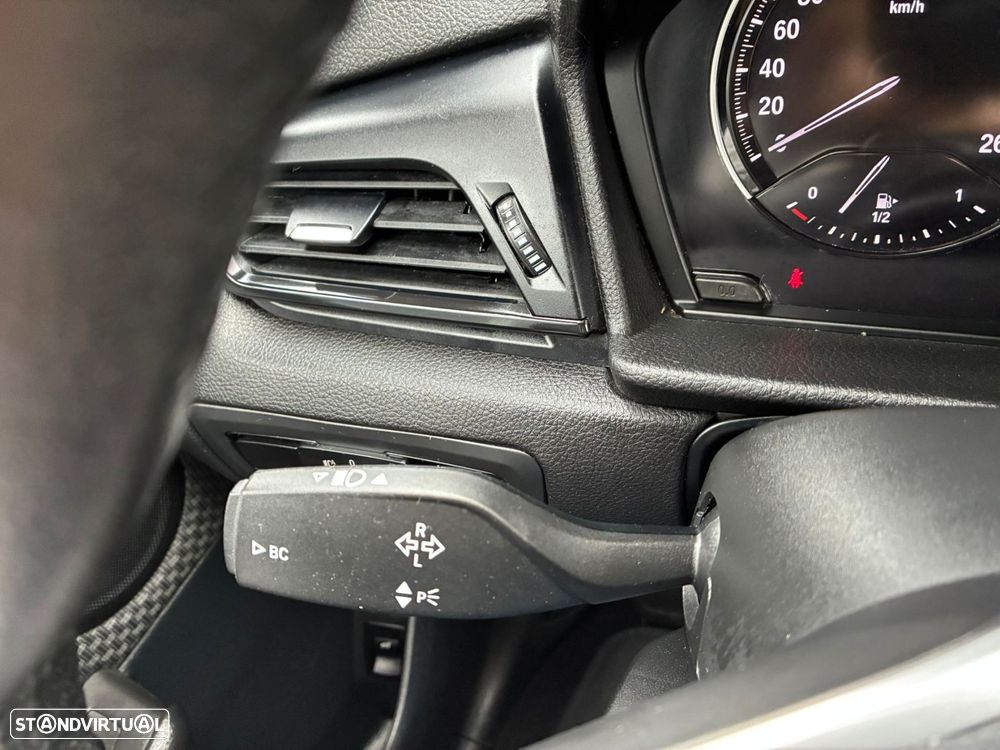 BMW 225xe Active Tourer - 13