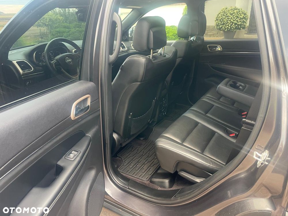 Jeep Grand Cherokee - 10