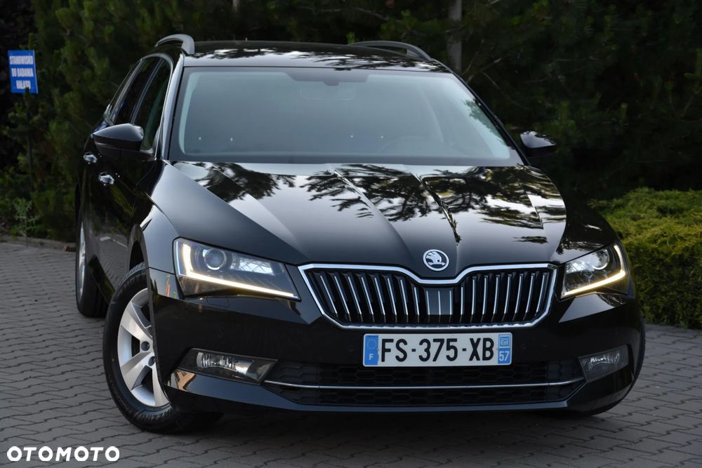 Skoda Superb 2.0 TDI DSG Ambition - 8