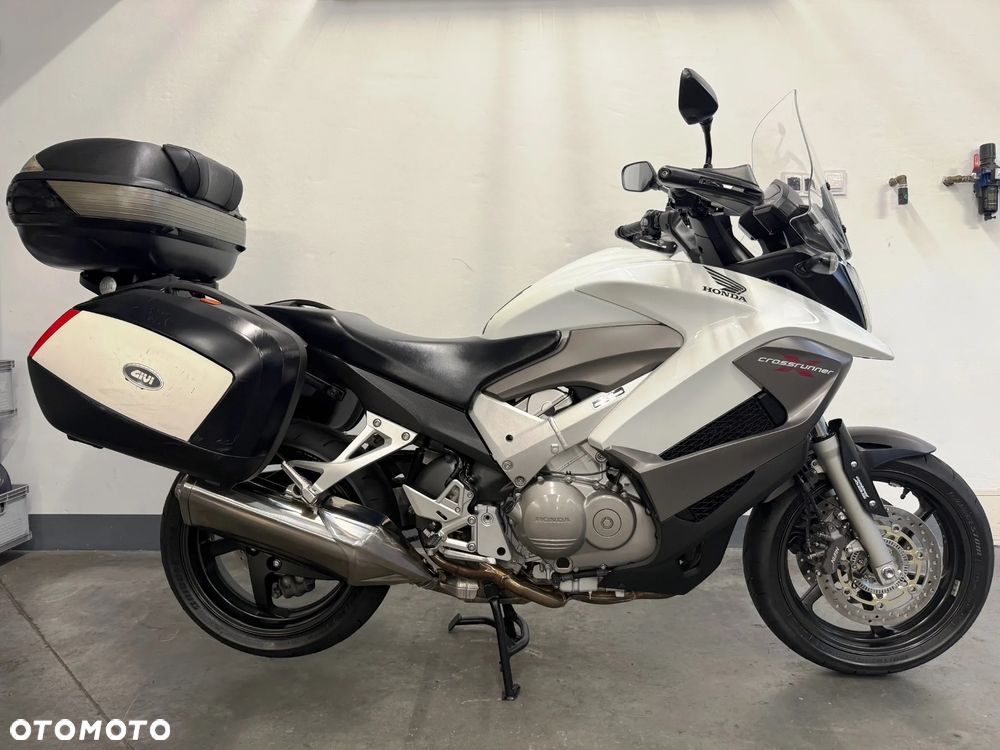Honda VFR - 2