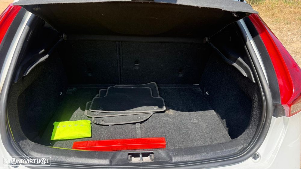 Volvo V40 1.6 D2 R-Design - 18