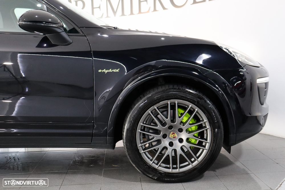 Porsche Cayenne - 51