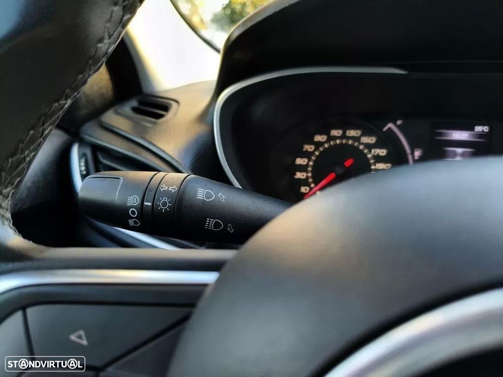 Fiat Tipo Station Wagon 1.3 M-Jet Lounge Tech - 25