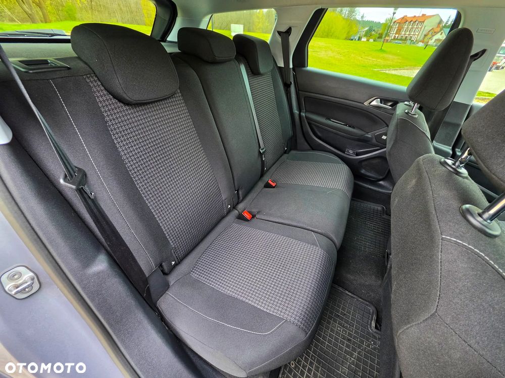 Peugeot 308 BlueHDi 130 Allure Pack - 21