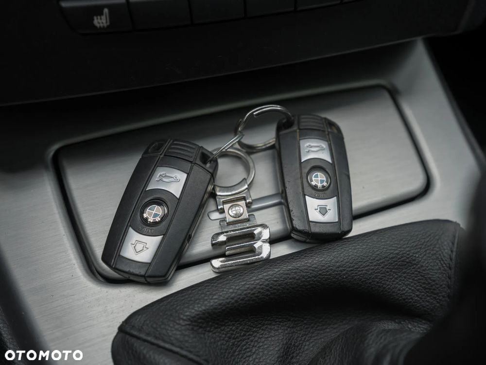 BMW Seria 3 320i Edition Exclusive - 34
