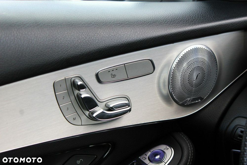 Mercedes-Benz GLC - 22