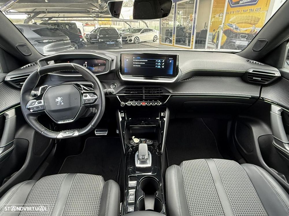 Peugeot 2008 1.2 PureTech GT EAT8 - 36