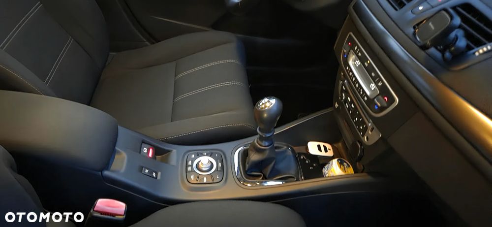 Renault Megane ENERGY TCe 130 EXPERIENCE - 22