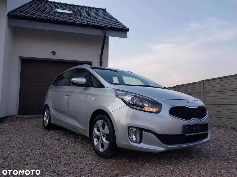 Kia Carens 1.7 CRDi 136 Dream Team Edition - 5