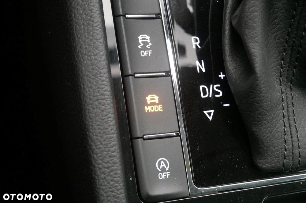 Skoda Superb 2.0 TSI 4x4 L&K DSG - 25