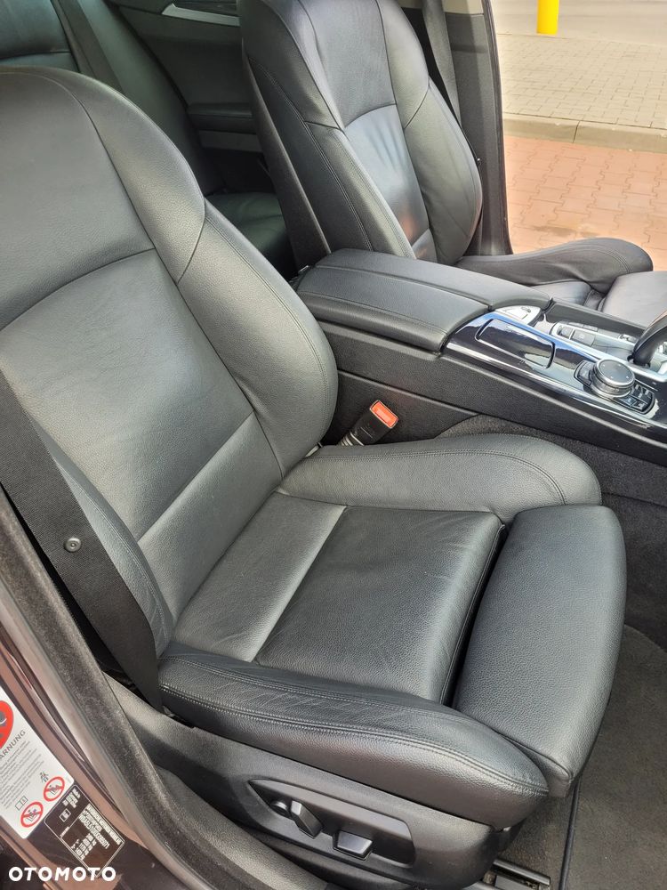 BMW Seria 5 520d xDrive - 8