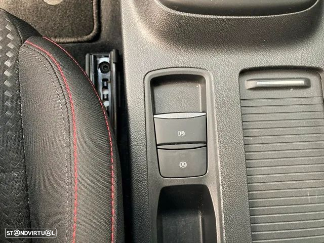 Ford Focus 1.0 EcoBoost MHEV ST-Line - 29