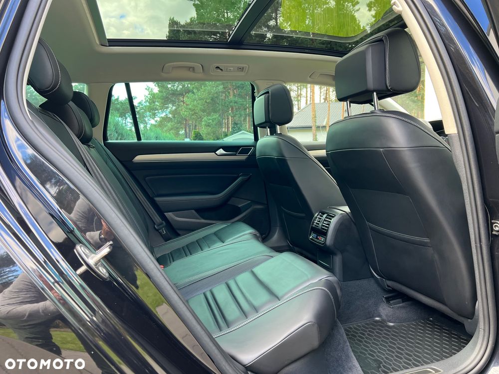 Volkswagen Passat Variant 2.0 TDI SCR 4Motion DSG (BMT) Highline - 12