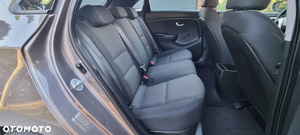 Hyundai i30 - 21