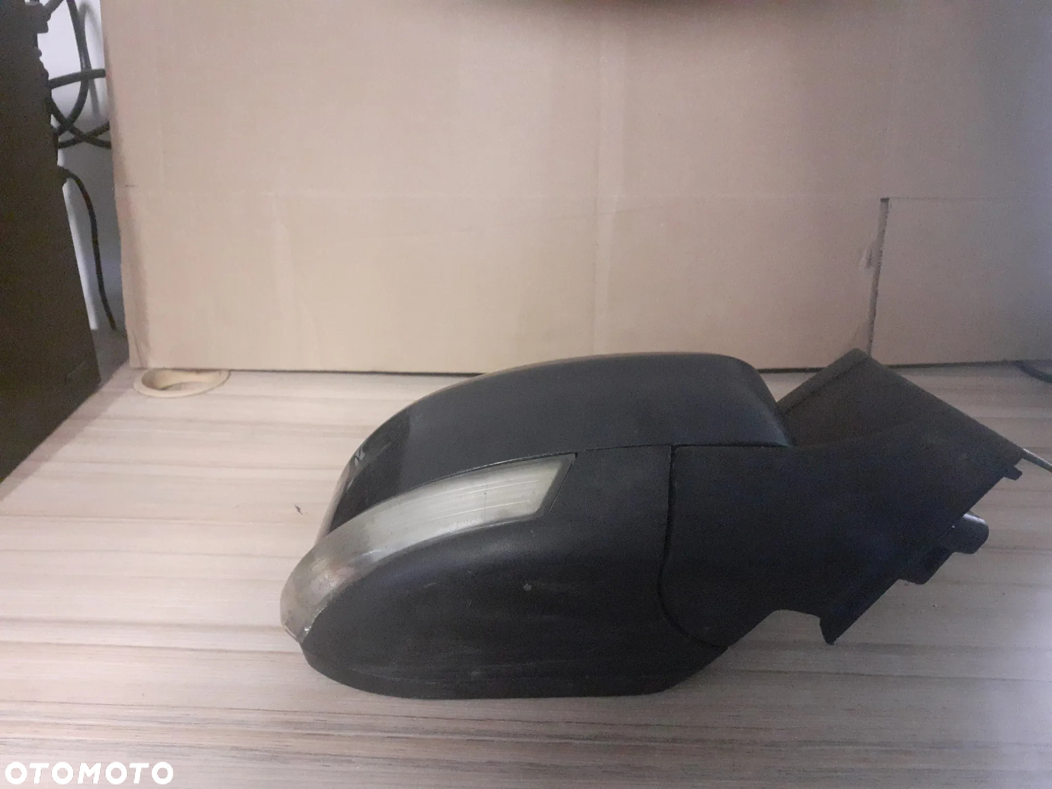 # LUSTERKO LEWE FORD FOCUS MK2 LIFT 6PIN X6 GRANATOWE - 4