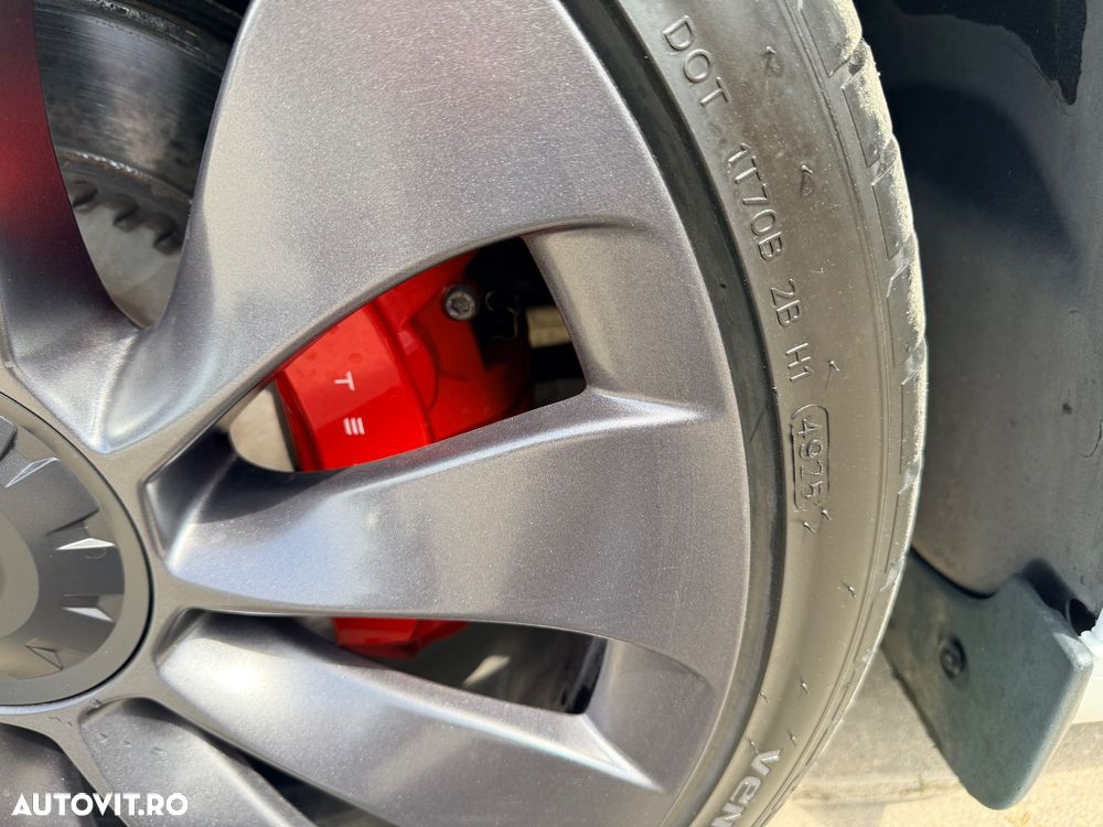 Tesla Model 3 - 17