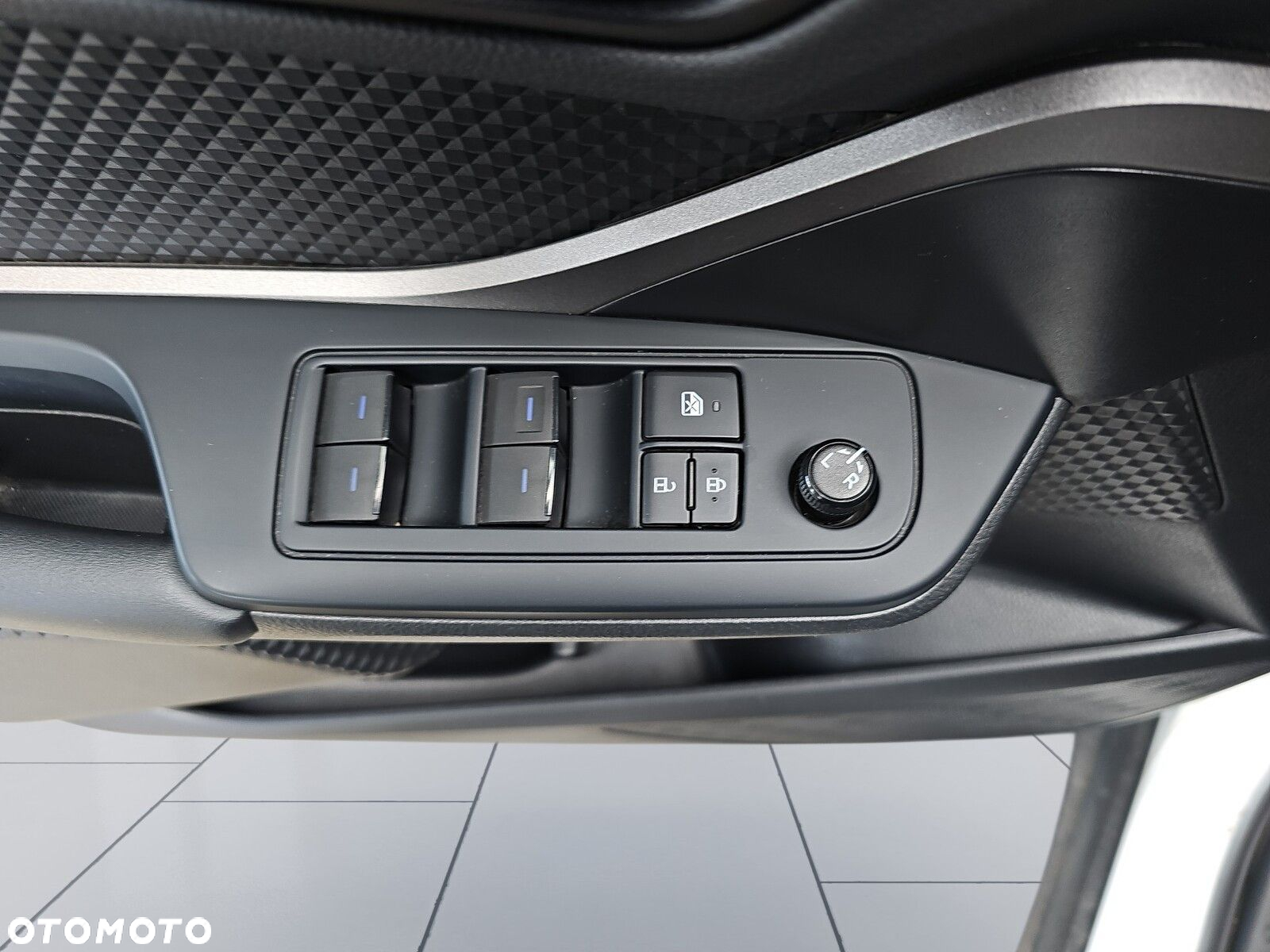 Toyota C-HR 1.8 Hybrid GPF Comfort - 13