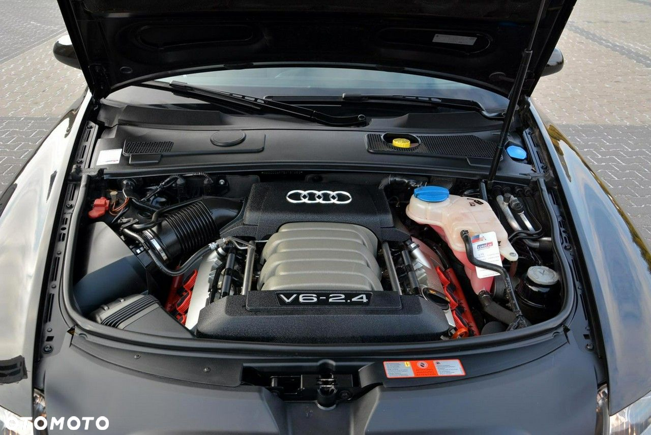 Audi A6 Avant 2.4 - 32