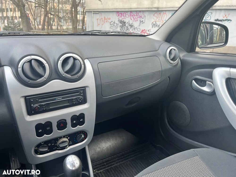 Dacia Logan 1.6 MPI Laureate - 8