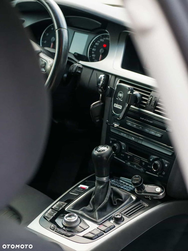 Audi A4 Limousine - 10