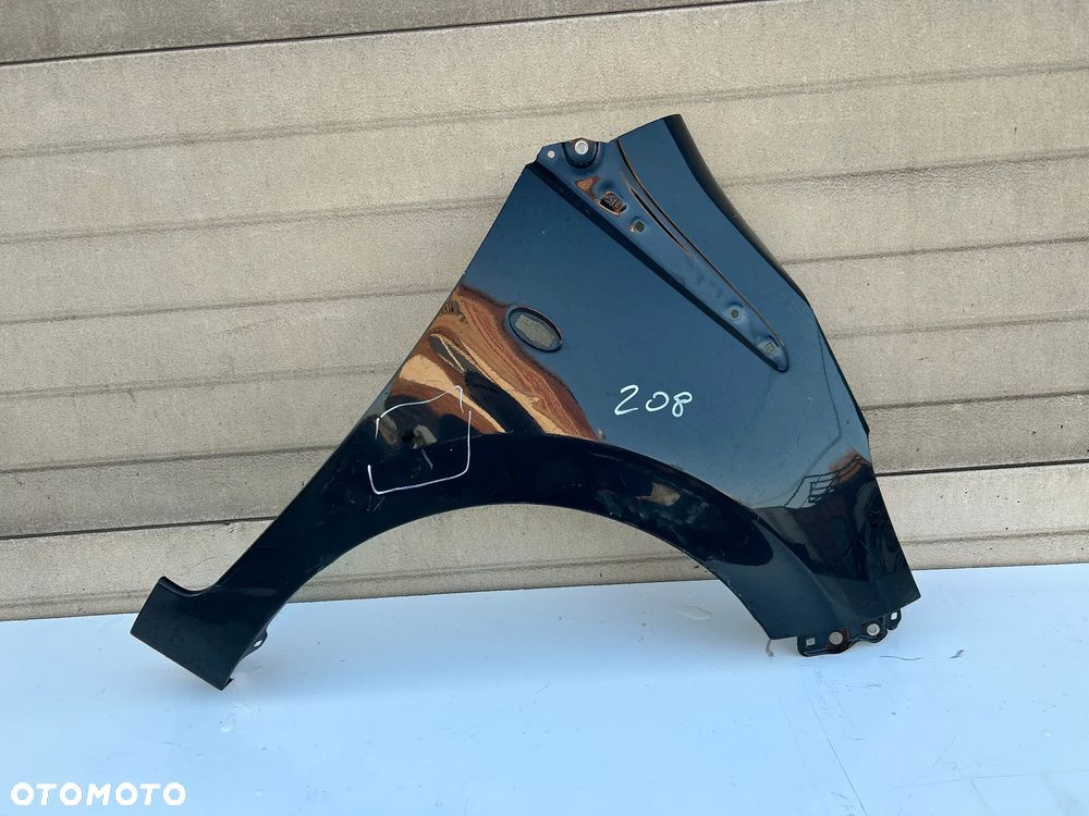 PEUGEOT 208 BŁOTNIK PRZÓD PRZEDNI PRAWY