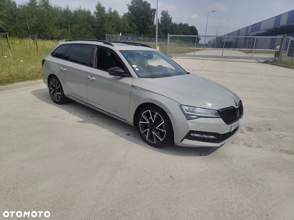 Skoda Superb 2.0 TDI SCR Sportline DSG - 8
