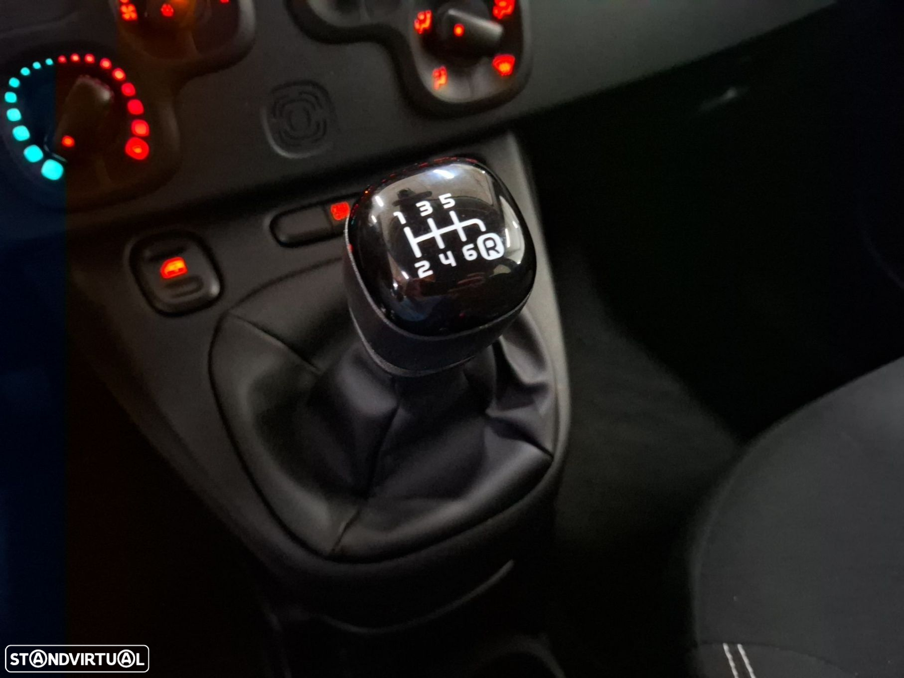 Fiat Panda 1.0 Hybrid City Cross - 18