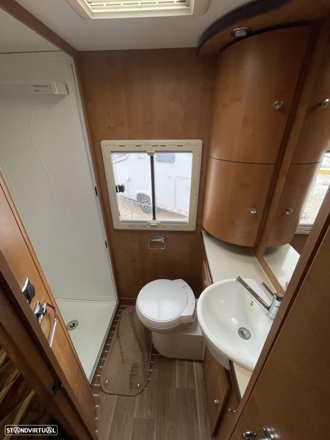 Rapido Serie 70 7099 cama francesa chassi ALKO - 29