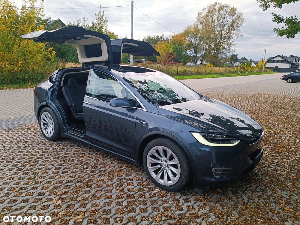 Tesla Model X Long Range Plus - 6