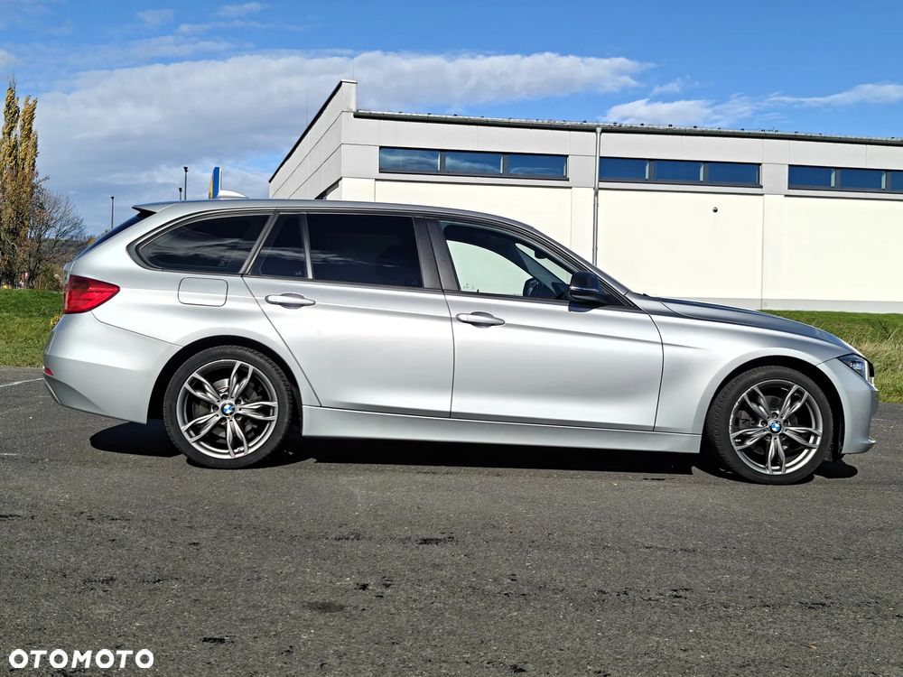 BMW Seria 3 320d Touring Sport Line - 8
