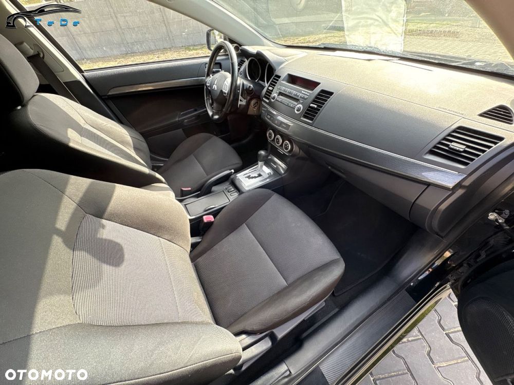 Mitsubishi Lancer 1.8 CVT Intense - 26